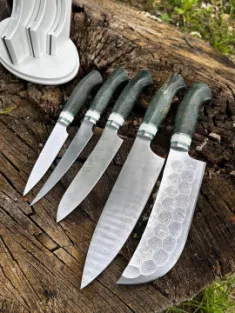 Кухонный набор 5 ножей из дамасской стали с никелем, рукоять из карельской березы зеленой и подставка