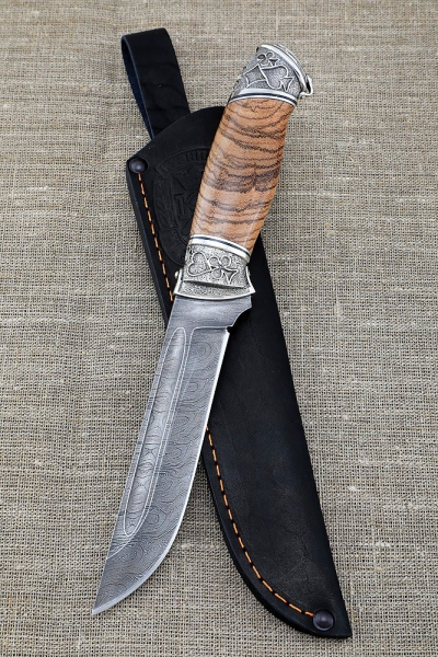 Knife Fighter Damascus handle Melchior zebrano