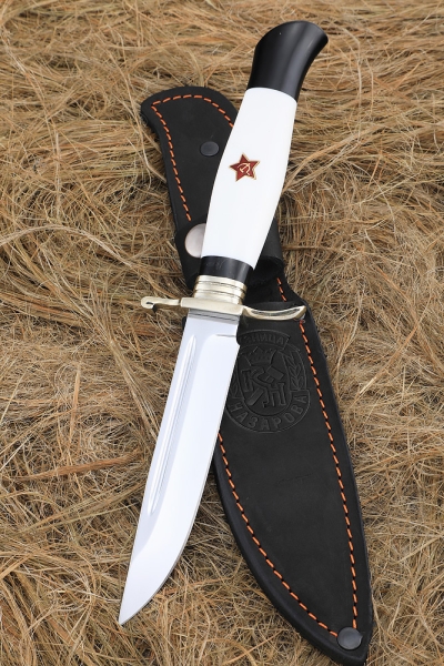 Реплика Финка НКВД сталь х12мф с никелем, рукоять мельхиор акрил белый + черный с красной звездой