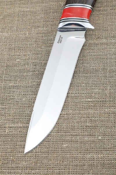 Нож Сокол 95х18 рукоять акрил красный и венге